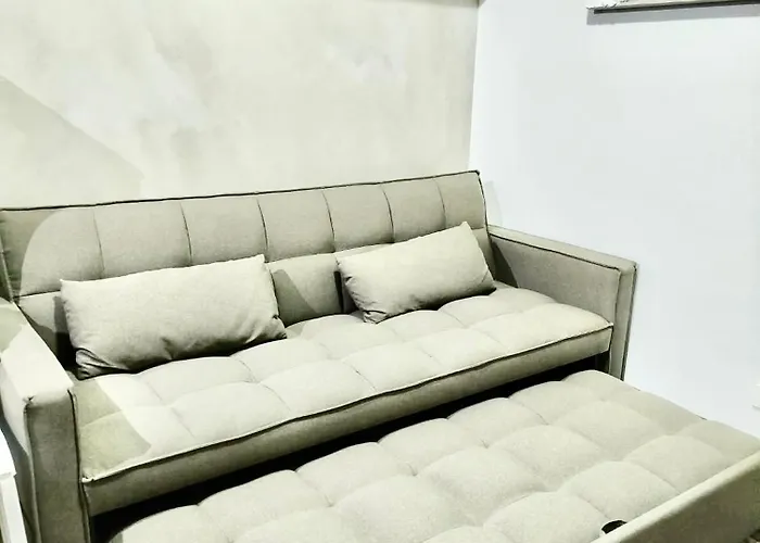 Sleek Urban Staycation-2br With Bay View Near Moa, Picc, World Trade Center And Us Embassy Apartment