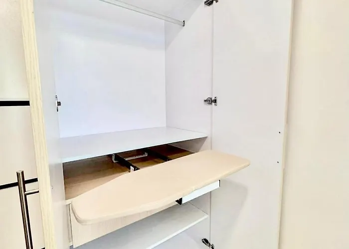 Sleek Urban Staycation-2br With Bay View Near Moa, Picc, World Trade Center And Us Embassy * Manila