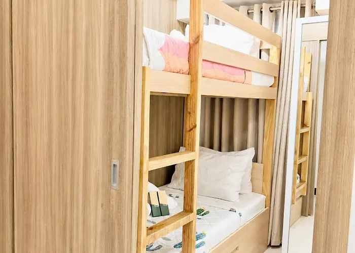Sleek Urban Staycation-2br With Bay View Near Moa, Picc, World Trade Center And Us Embassy Apartment Manila